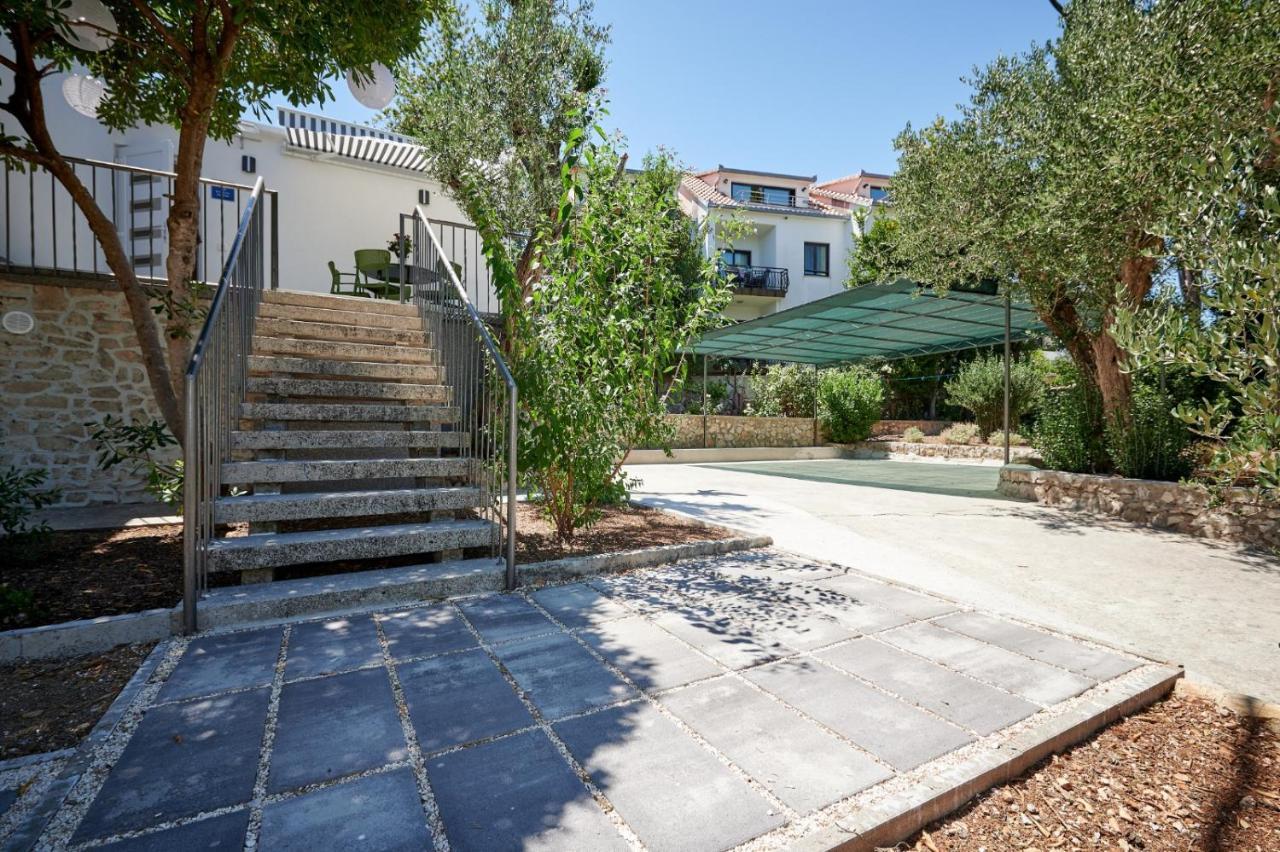 Lovor Villa *