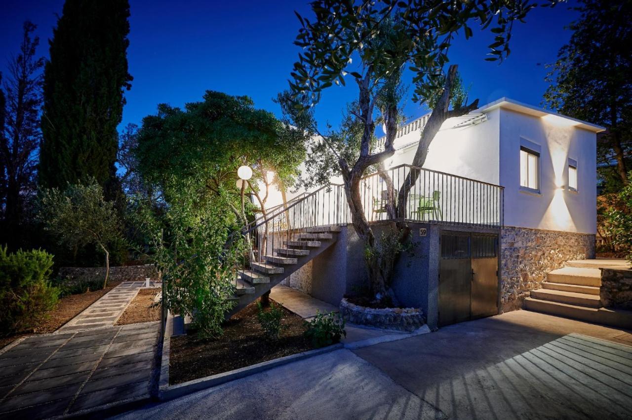 Lovor Villa *